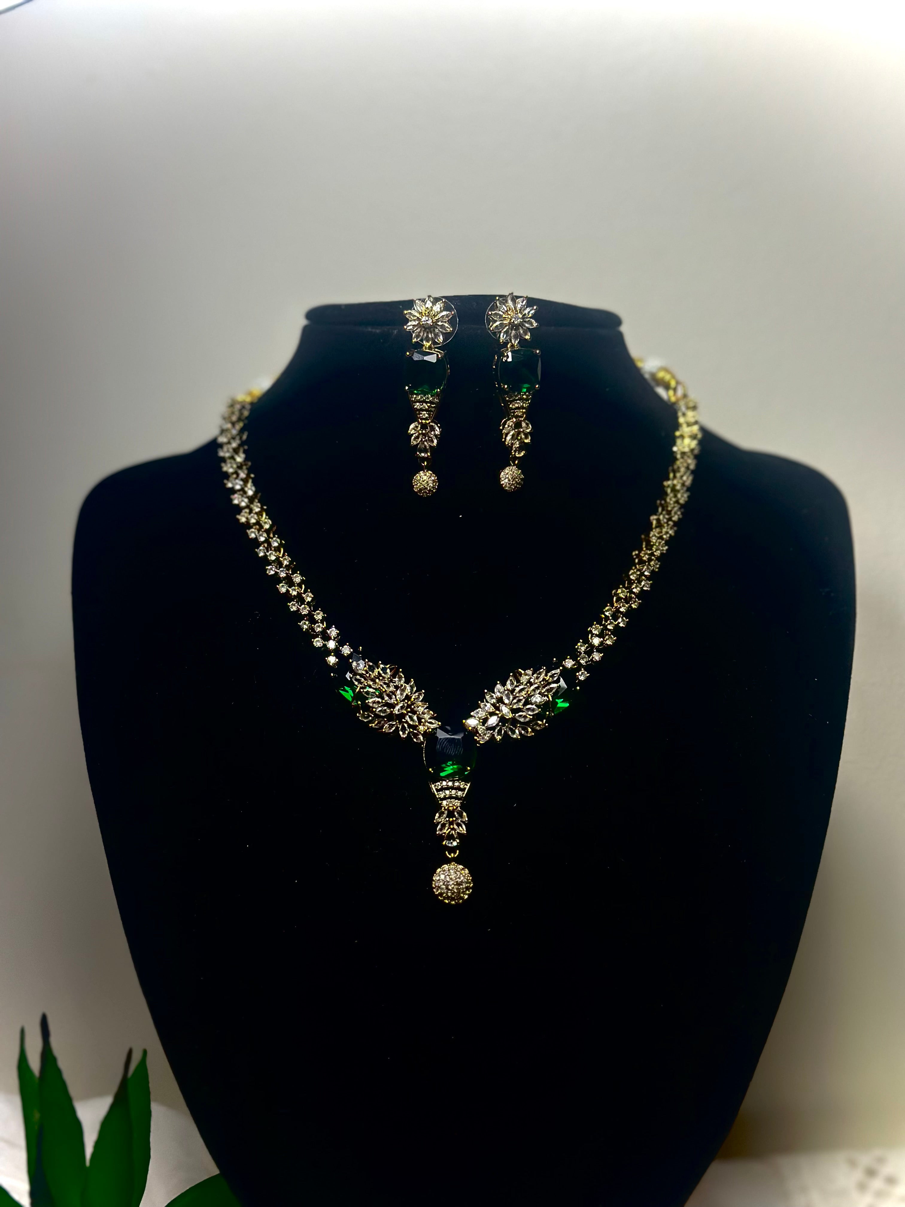 Imperial Emerald Majesty Pendant Necklace Set