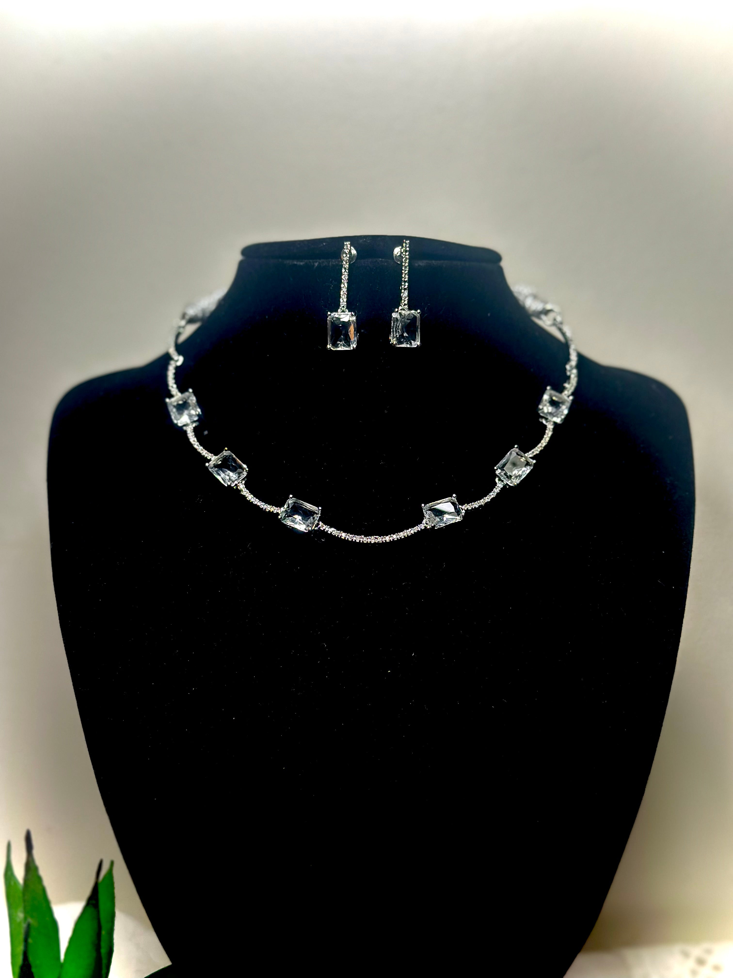 Sia Crystal Solitaire Station Set