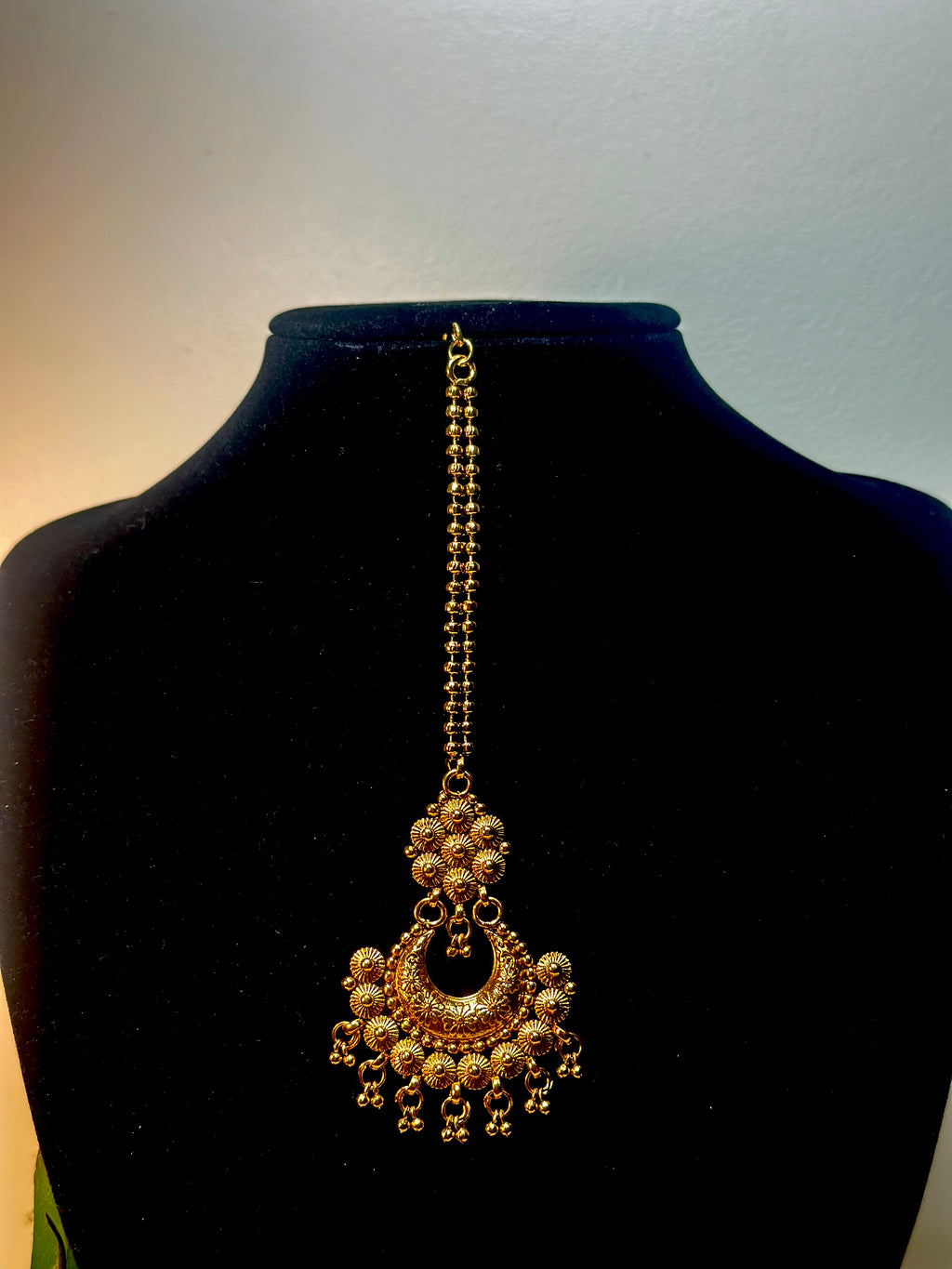 Maharani Antique Tiered Jhumka Necklace Set