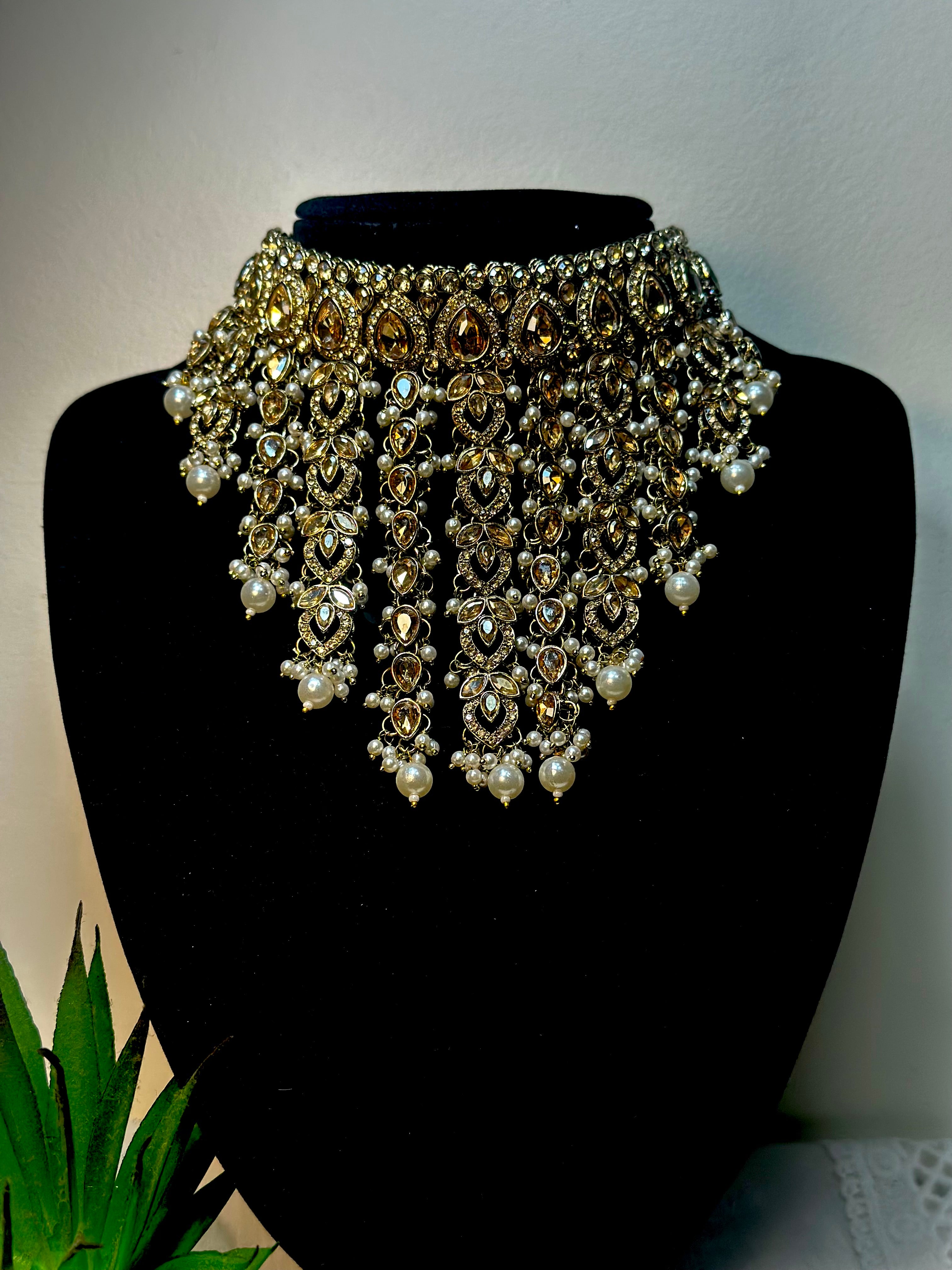 Shahi Navratna-Inspired Multi-Gem Choker Set