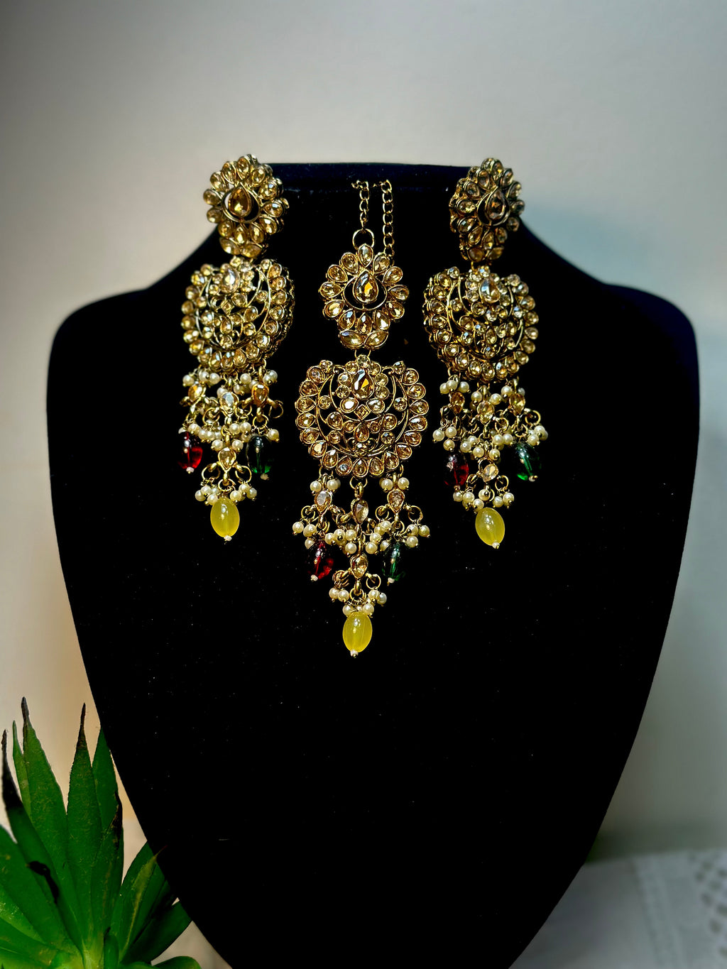 Noor Vintage Kundan Crescent Meenakari Set